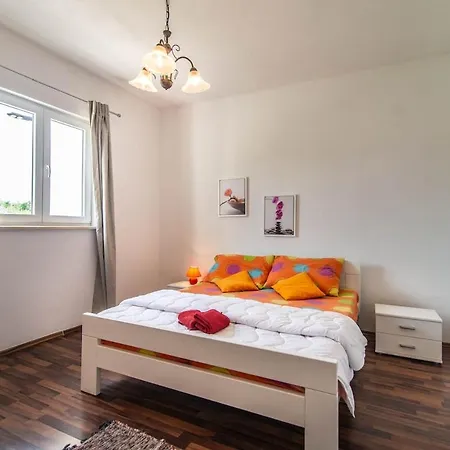 Roza By Kompas Vila Vošteni