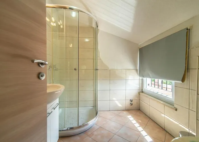 Roza By Kompas Vosteni