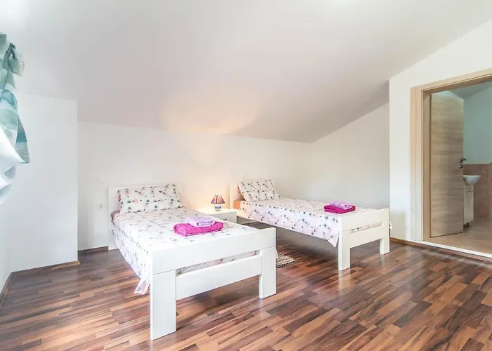 Roza By Kompas